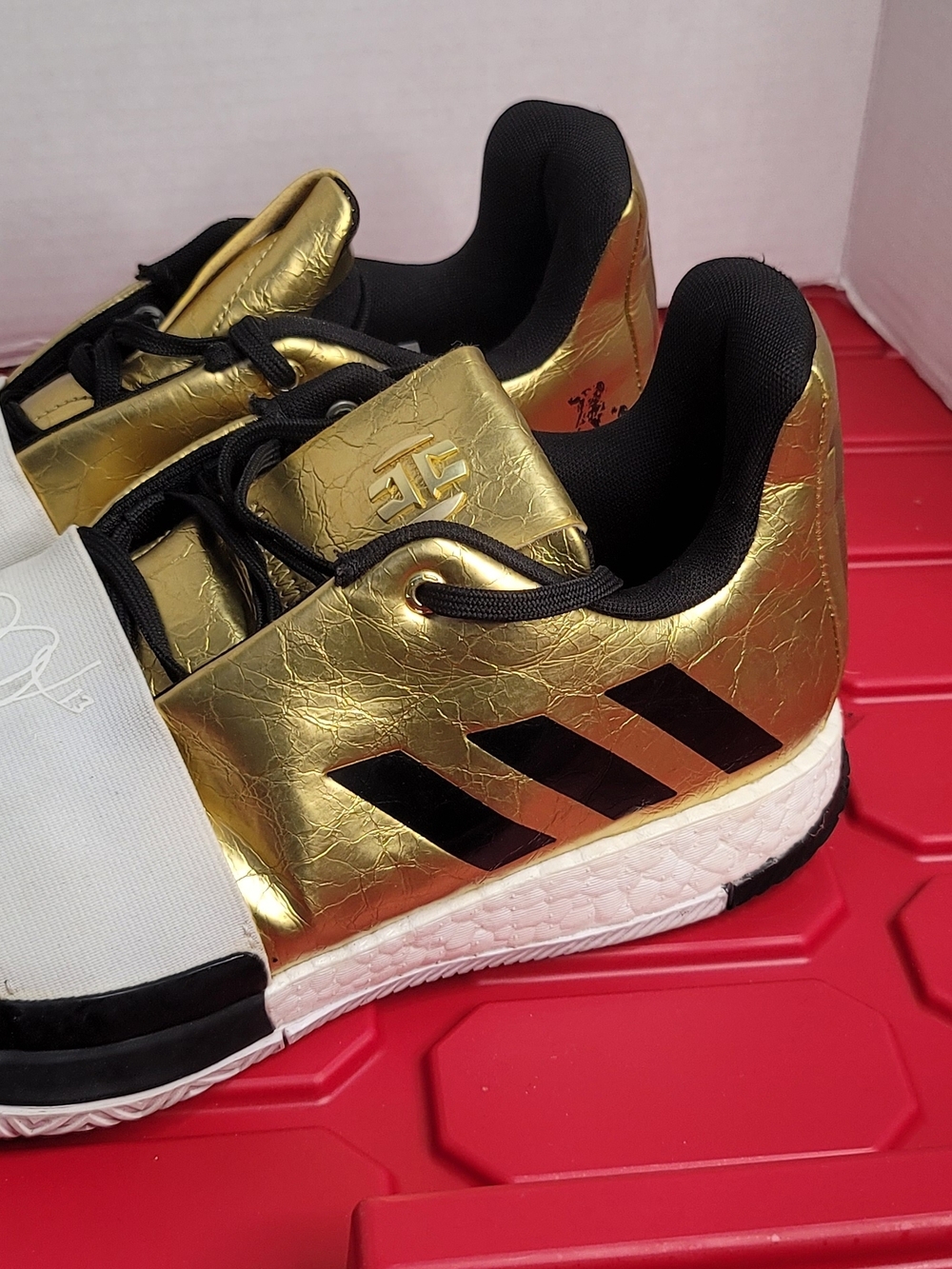 ADIDAS JAMES HARDEN VOL. 3 IMMA STAR SIZE 9M No Insoles.